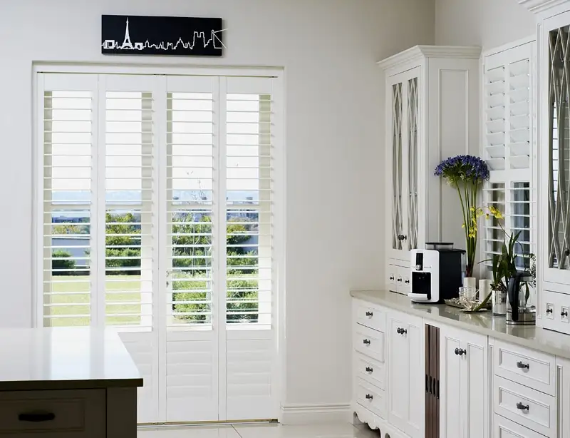 Made to measure shutters