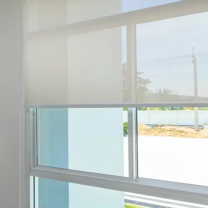 Sheer Fabric Roller Blind - Natural - Image 3
