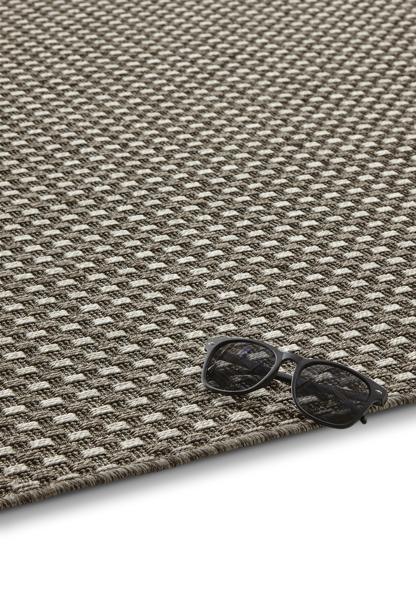Patio Grace Basket Weave Design - Image 3