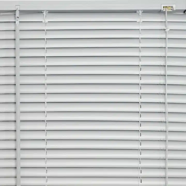 25mm PVC Venetian Blind - Silver Grey - Image 4